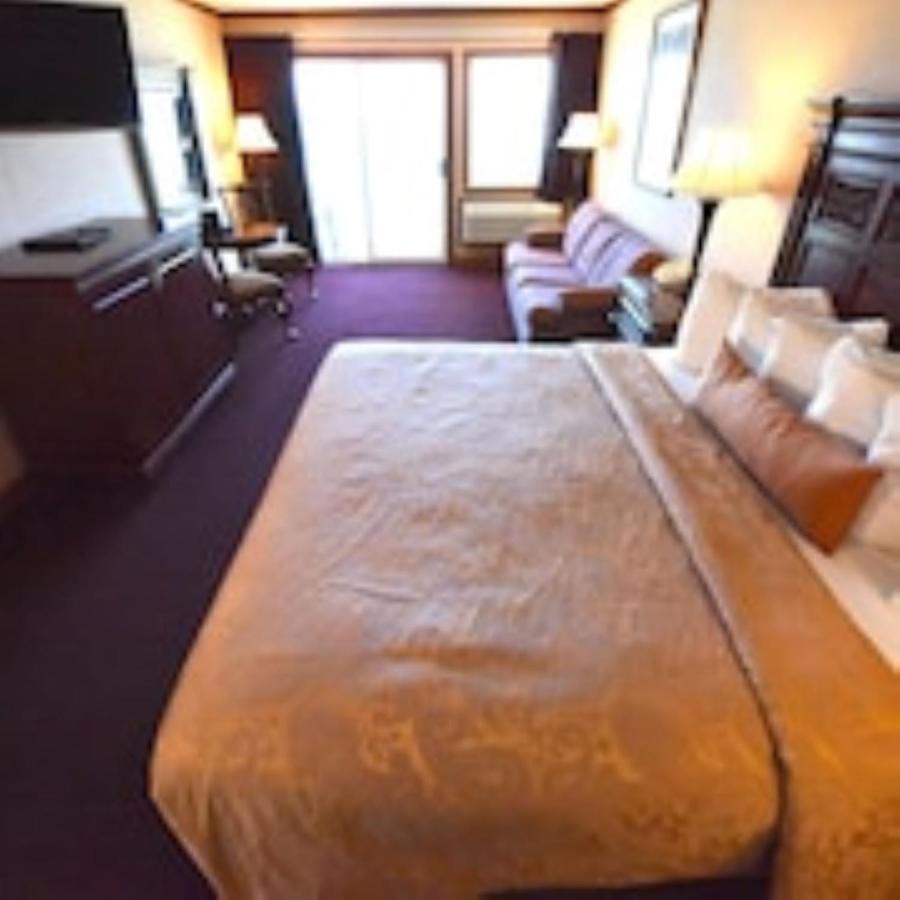 Hamilton Inn Select Beachfront Mackinaw City Dış mekan fotoğraf