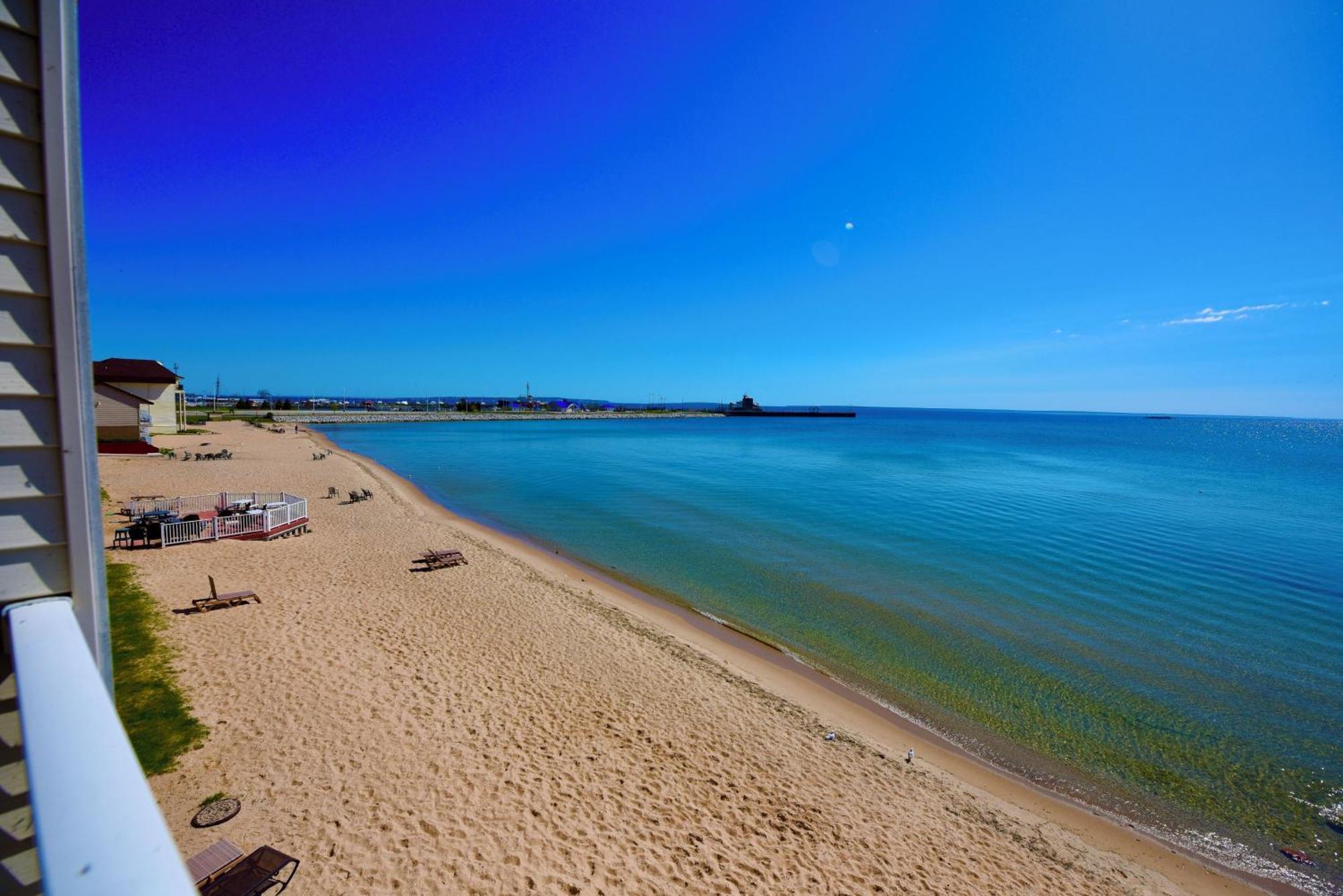 Hamilton Inn Select Beachfront Mackinaw City Dış mekan fotoğraf