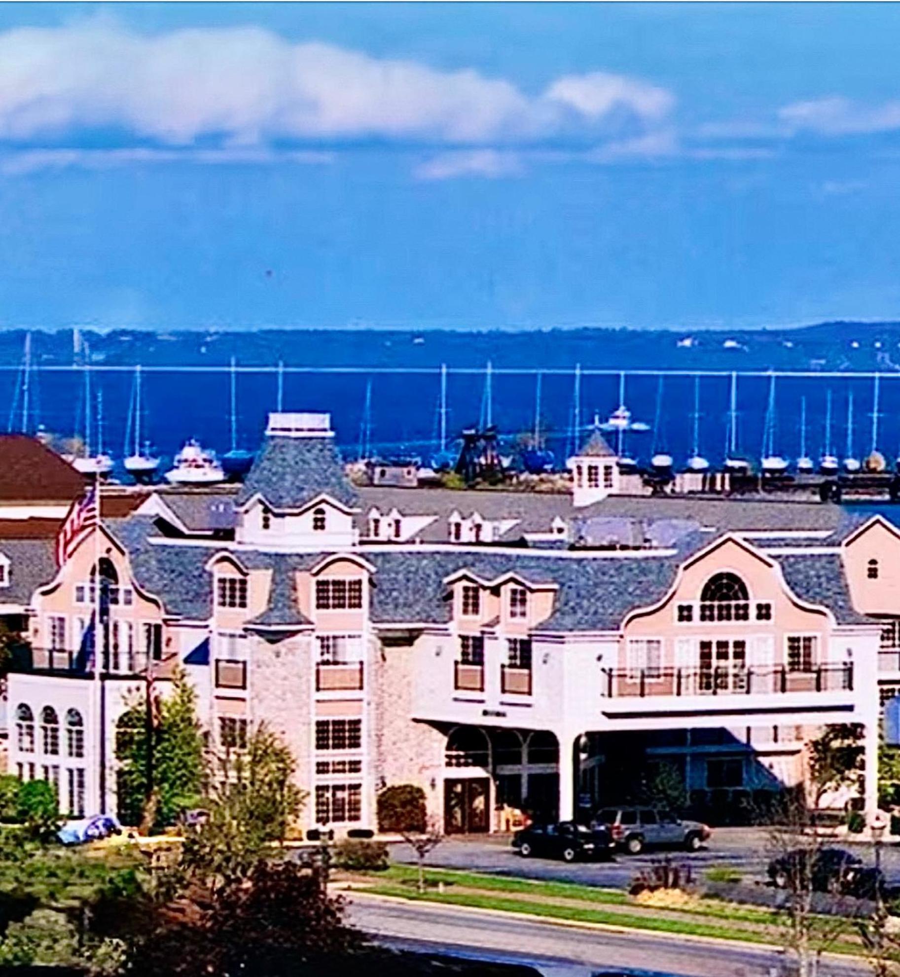 Hamilton Inn Select Beachfront Mackinaw City Dış mekan fotoğraf