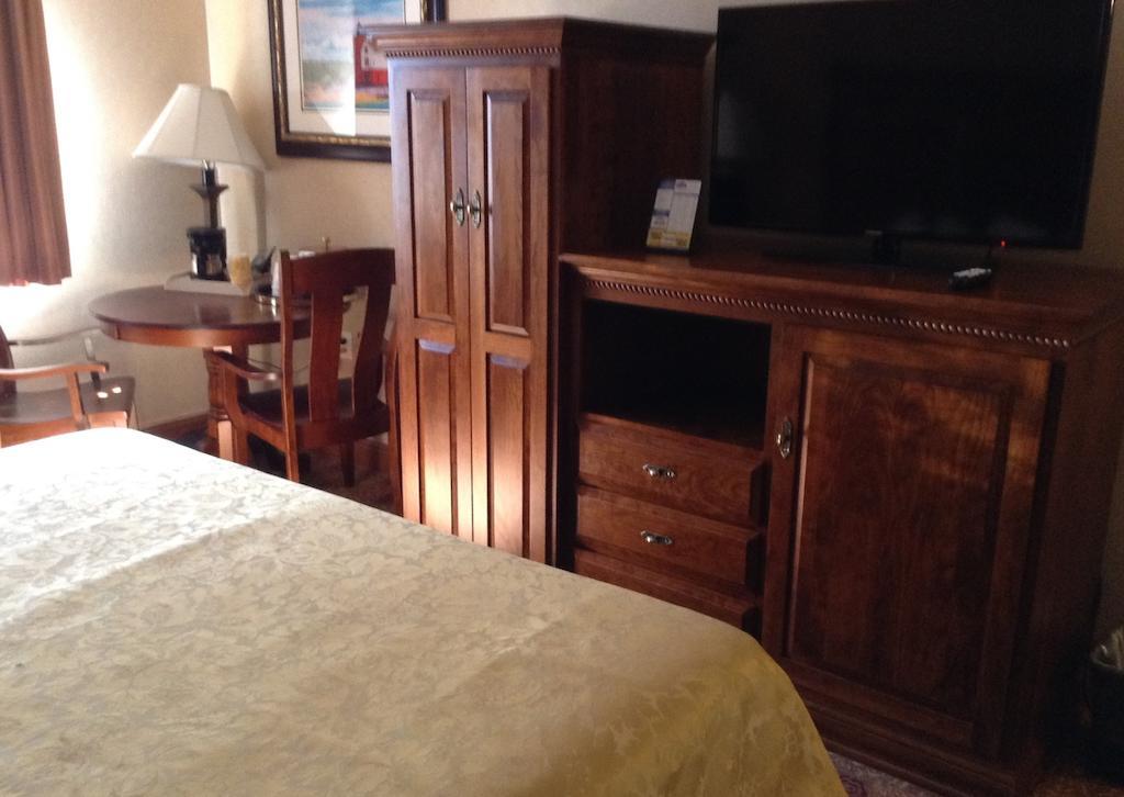 Hamilton Inn Select Beachfront Mackinaw City Dış mekan fotoğraf
