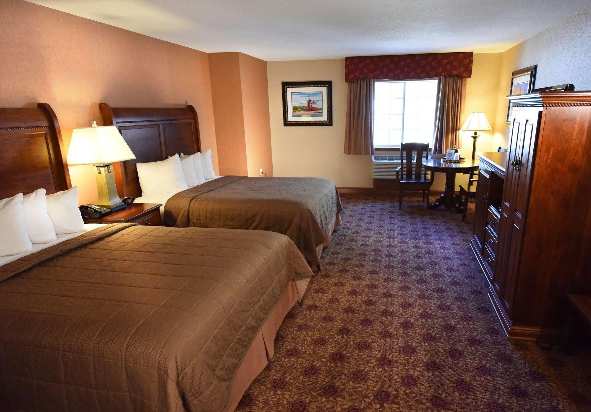 Hamilton Inn Select Beachfront Mackinaw City Dış mekan fotoğraf