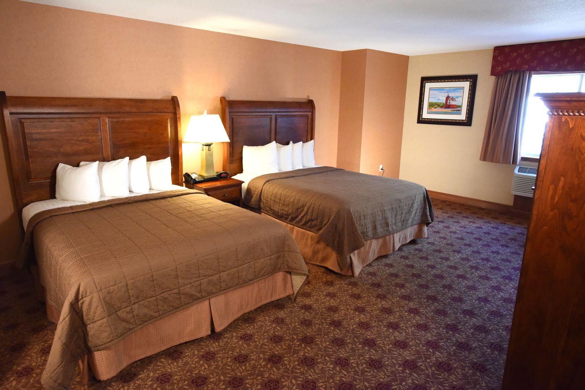 Hamilton Inn Select Beachfront Mackinaw City Dış mekan fotoğraf